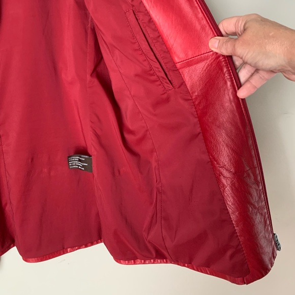 Danier deep red XS leather blazer - Picture 13 of 15